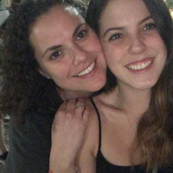 Meet Karen & Cyrena - Picture 4 of 5